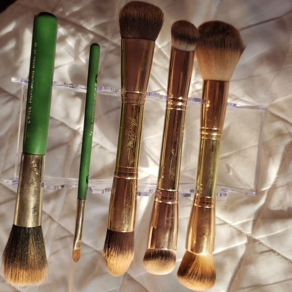 acrylic stand for makeup brushes or pens, markers ect. - Picture 7 of 10